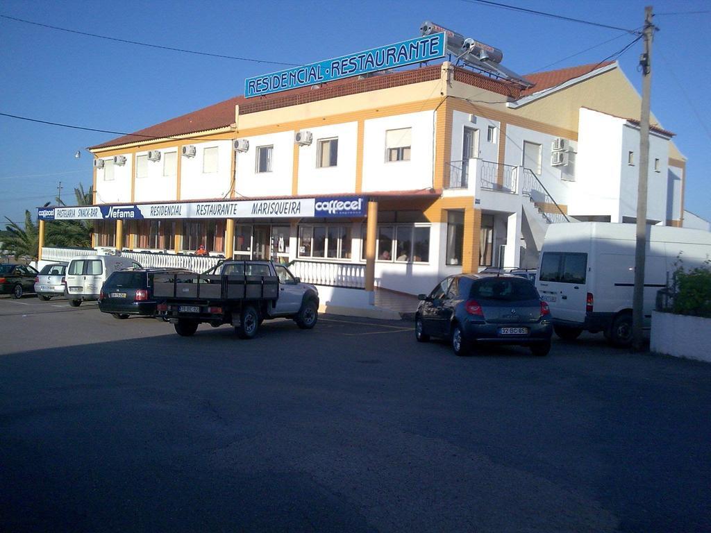 Nefama Pensao Hotel โอริก ภายนอก รูปภาพ